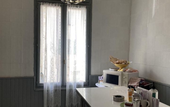 Maison   NARBONNE  72 m2 133 750 € 